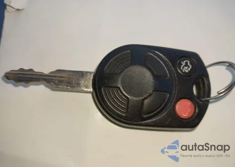 2010 Ford Fusion Se z USA, uszkodzony, nr VIN 3FAHP0HAXAR381357